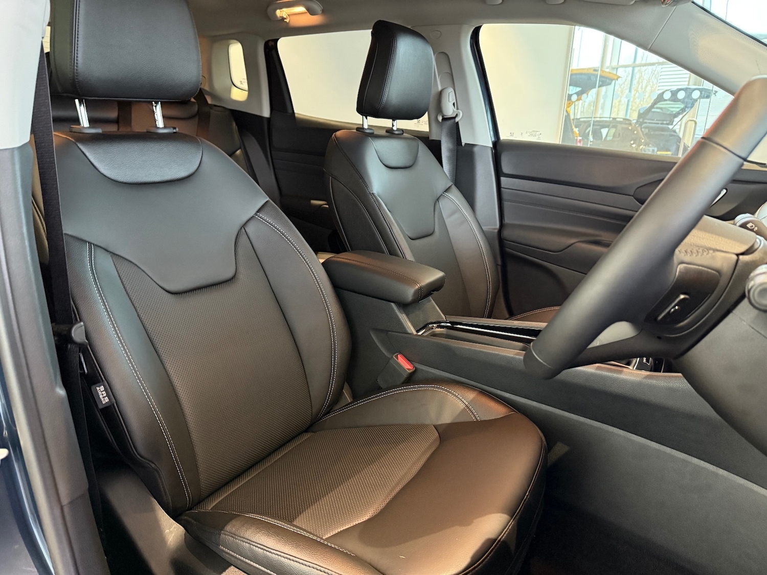 Used Jeep Compass 2024 for sale - 76868840: Photo 6