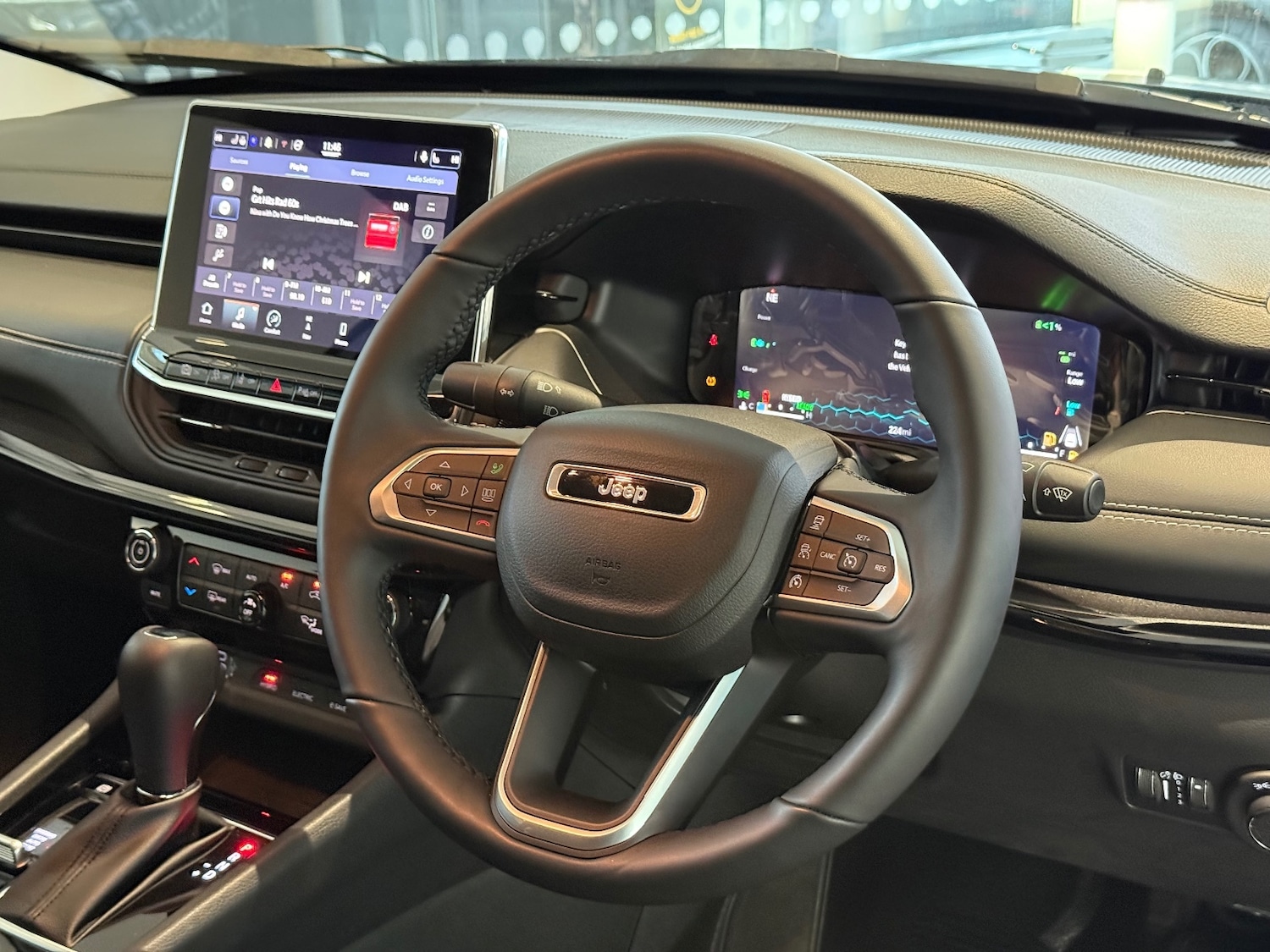 Used Jeep Compass 2024 for sale - 76868840: Photo 9