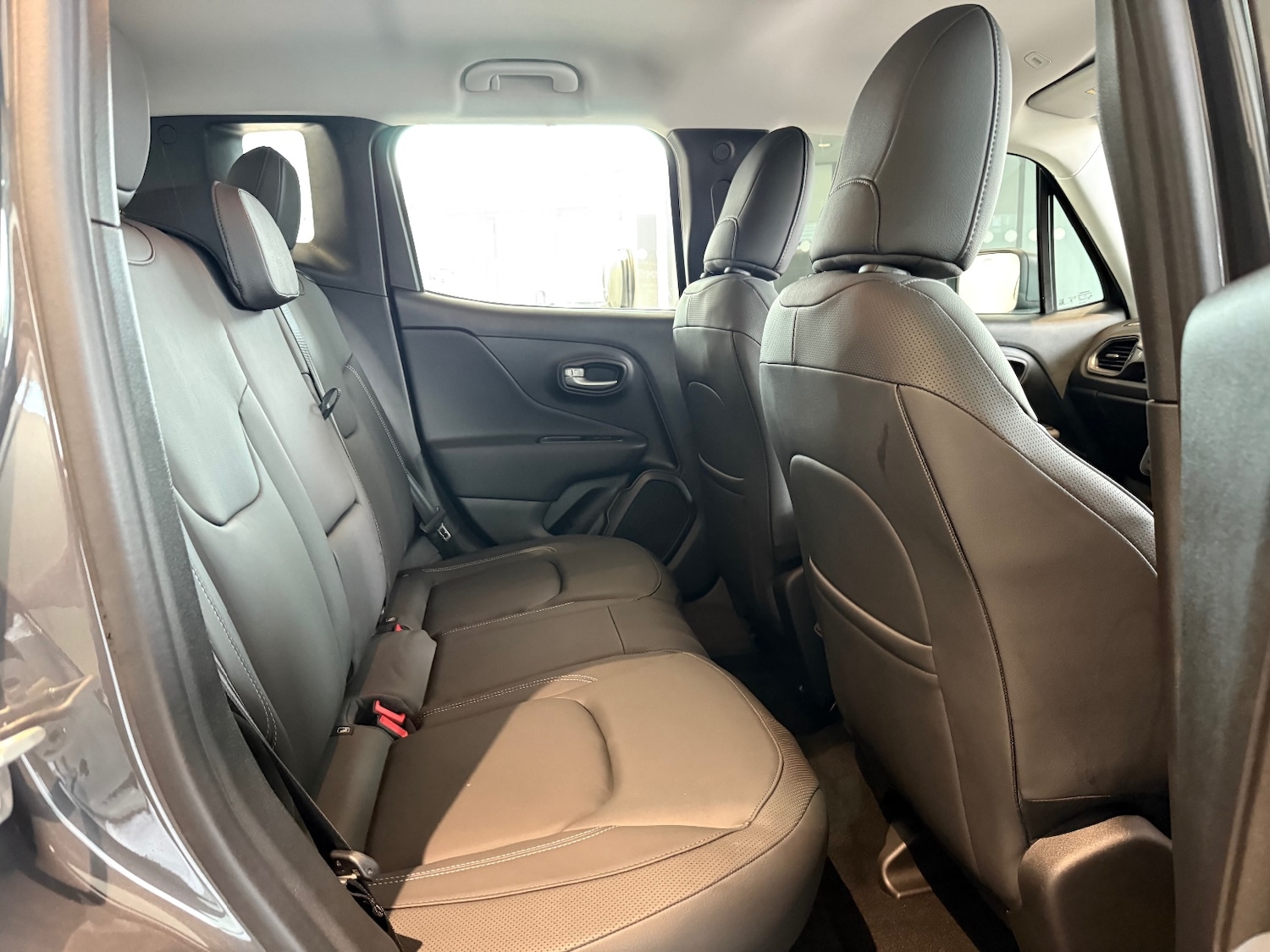 Used Jeep Renegade 2025 for sale - 76870529: Photo 12