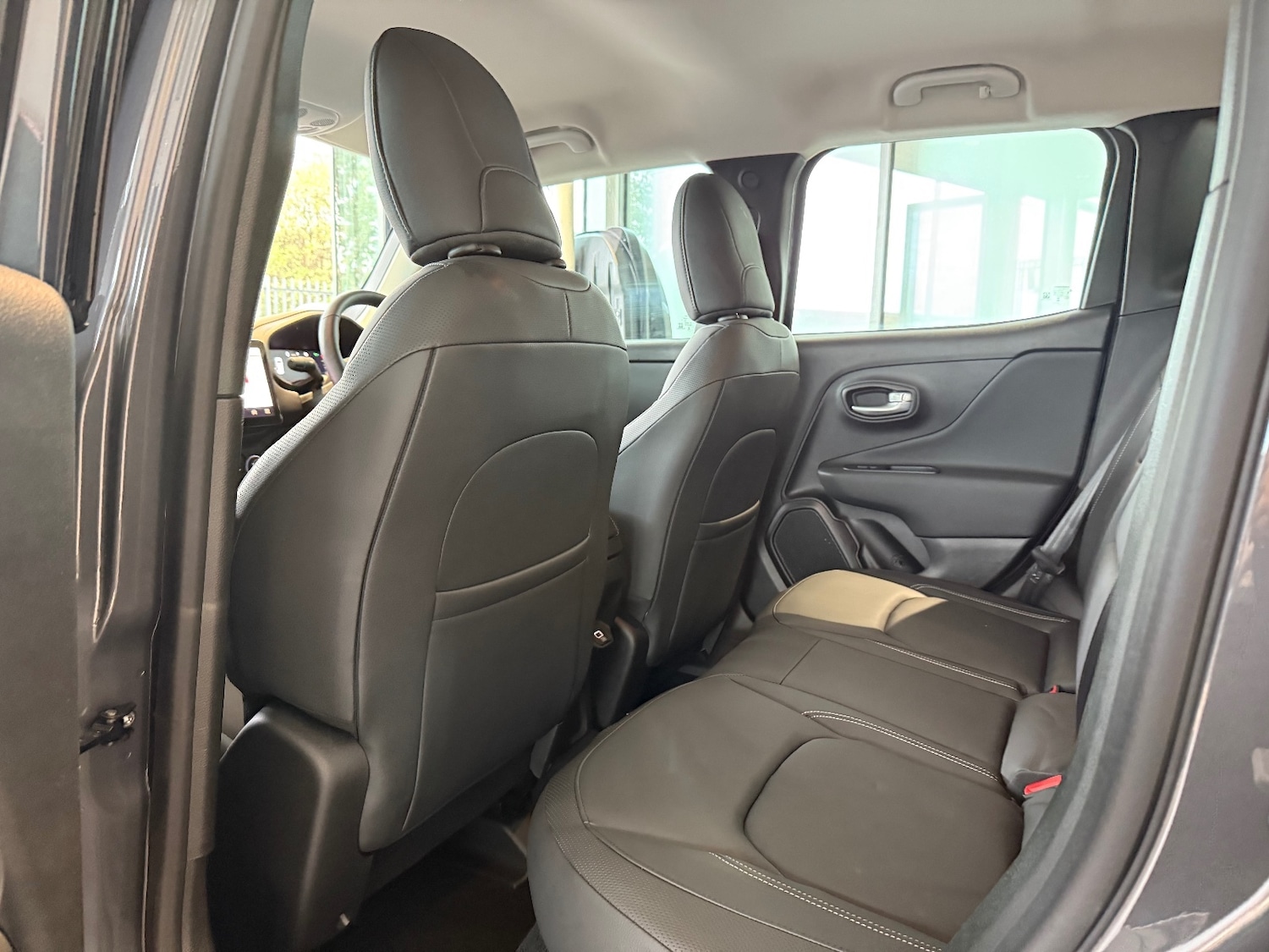 Used Jeep Renegade 2025 for sale - 76870529: Photo 17