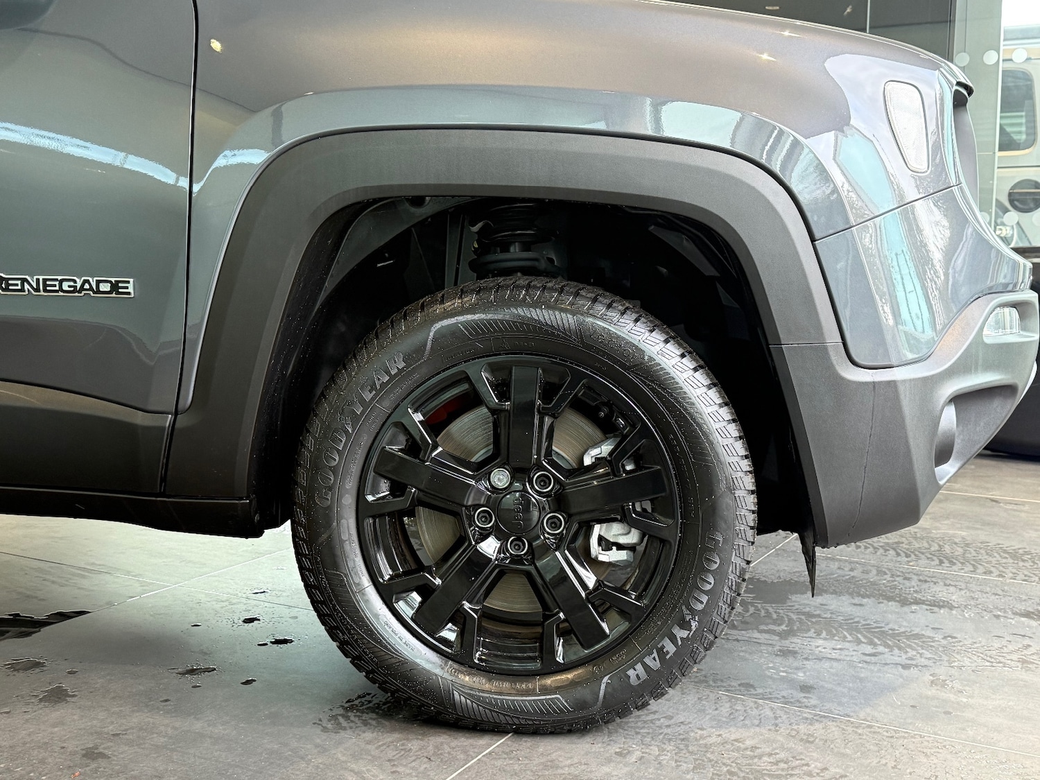 Used Jeep Renegade 2025 for sale - 76870529: Photo 2