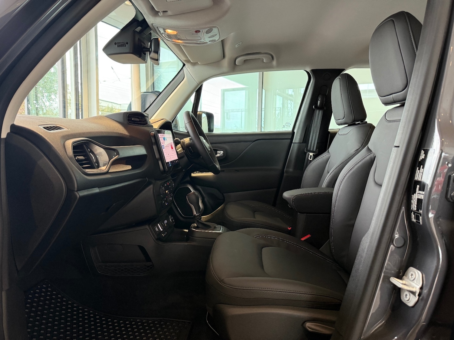 Used Jeep Renegade 2025 for sale - 76870529: Photo 9