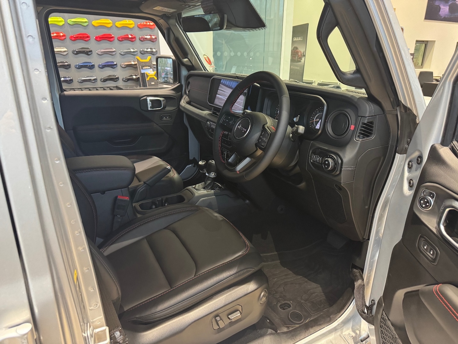 Used Jeep Wrangler 2024 for sale - 76868858: Photo 31