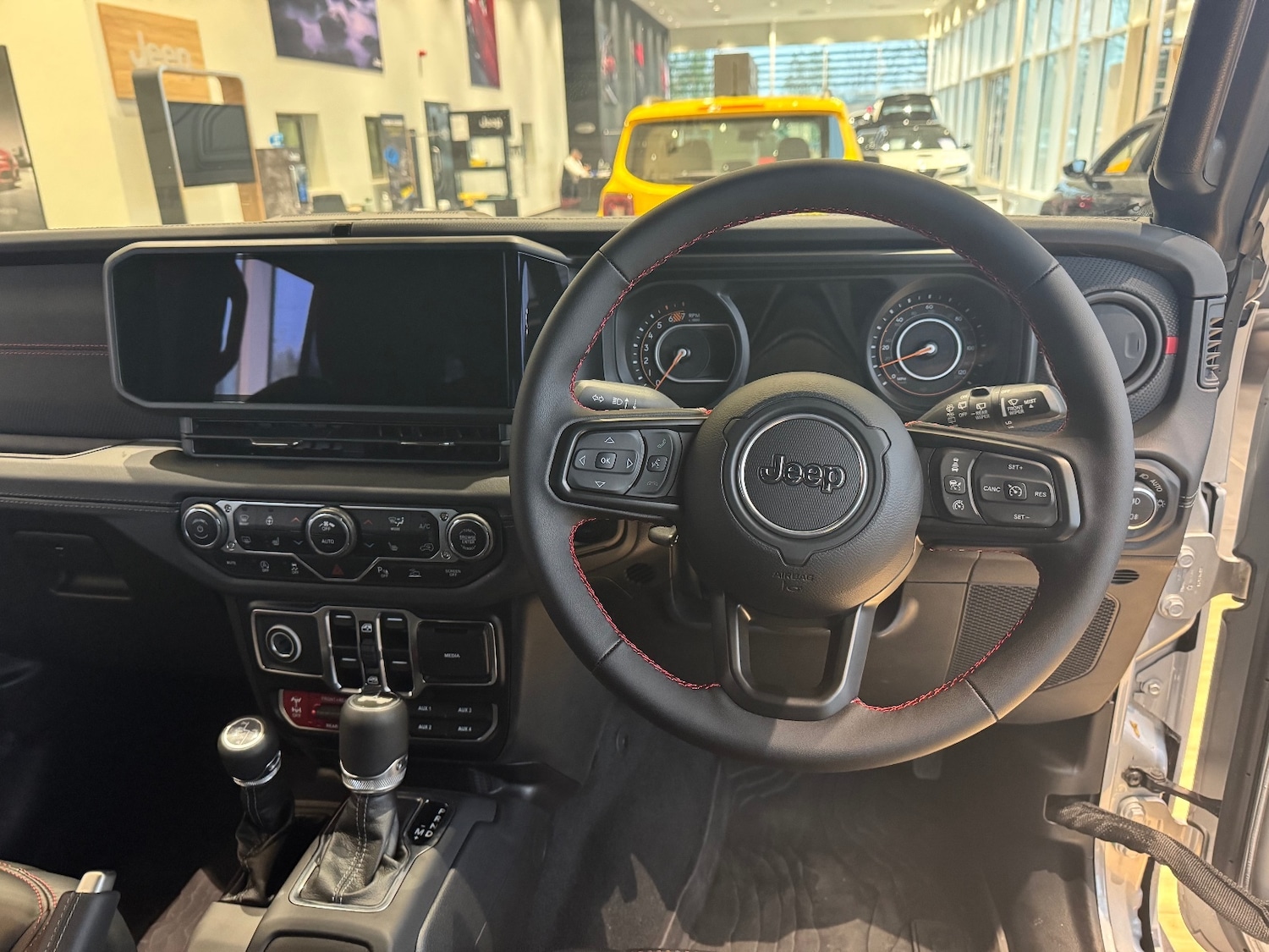 Used Jeep Wrangler 2024 for sale - 76868858: Photo 32