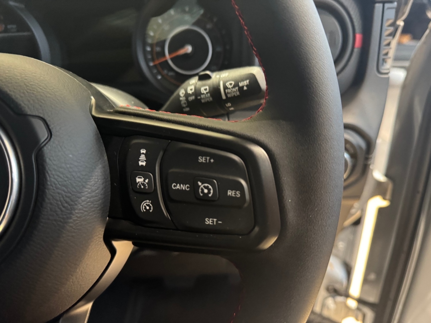 Used Jeep Wrangler 2024 for sale - 76868858: Photo 38