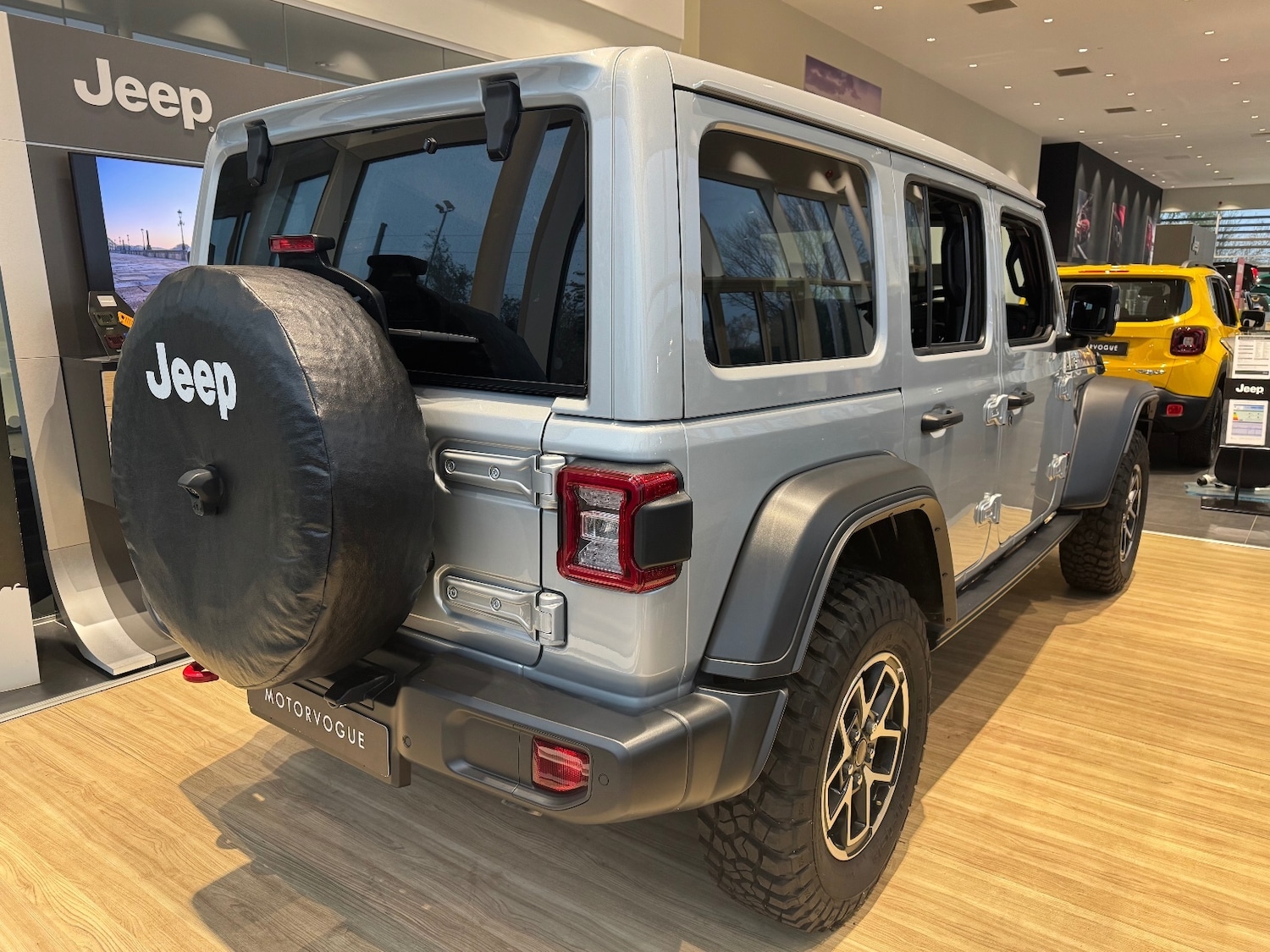 Used Jeep Wrangler 2024 for sale - 76868858: Photo 4