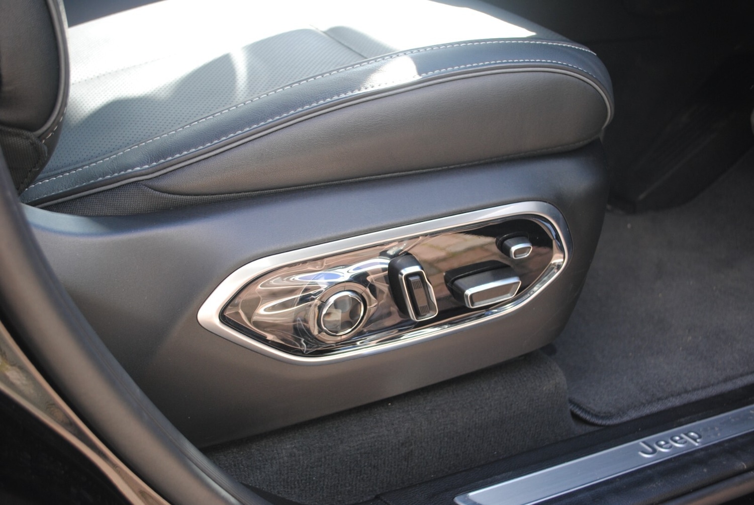 Used Jeep Grand Cherokee 2023 for sale - 77995049: Photo 44