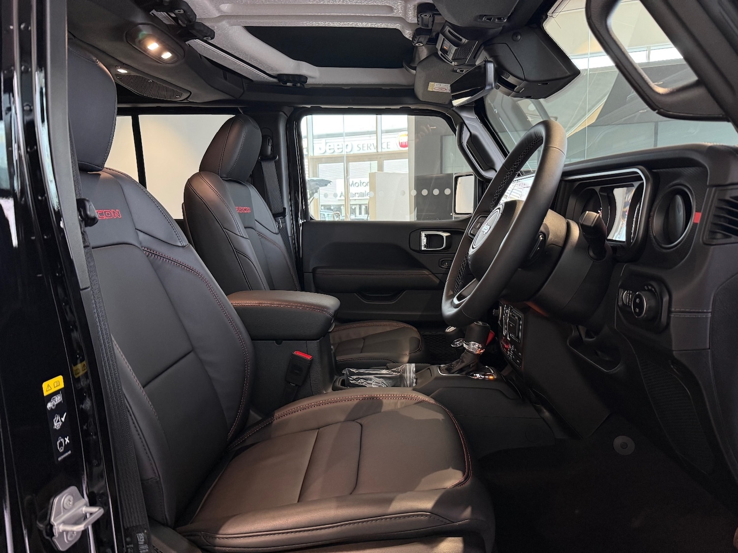 Used Jeep Wrangler 2025 for sale - 77810240: Photo 8