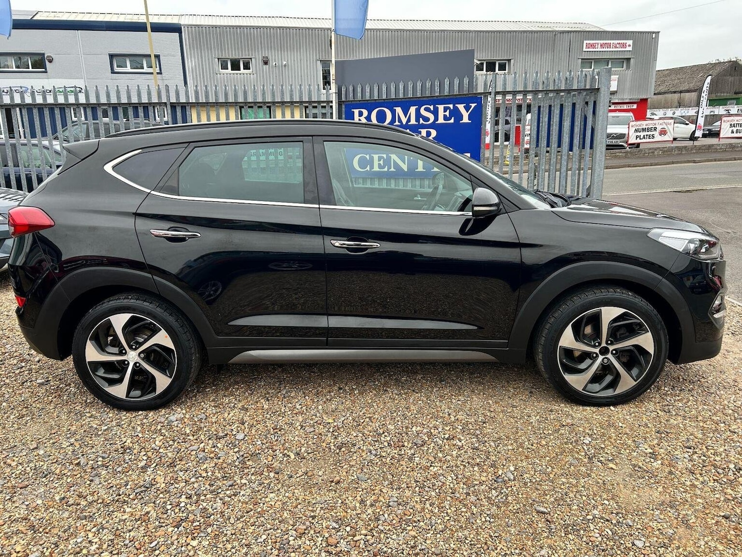 Used Hyundai TUCSON 2015 for sale - 77802381: Photo 8