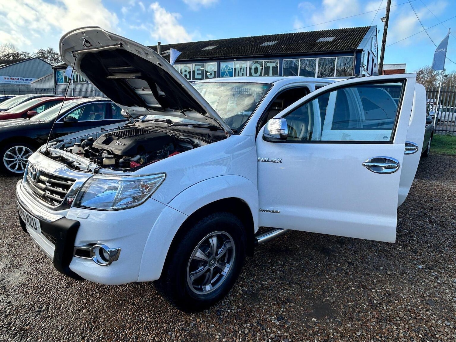 Used Toyota Hilux 2015 for sale - 77937894: Photo 15