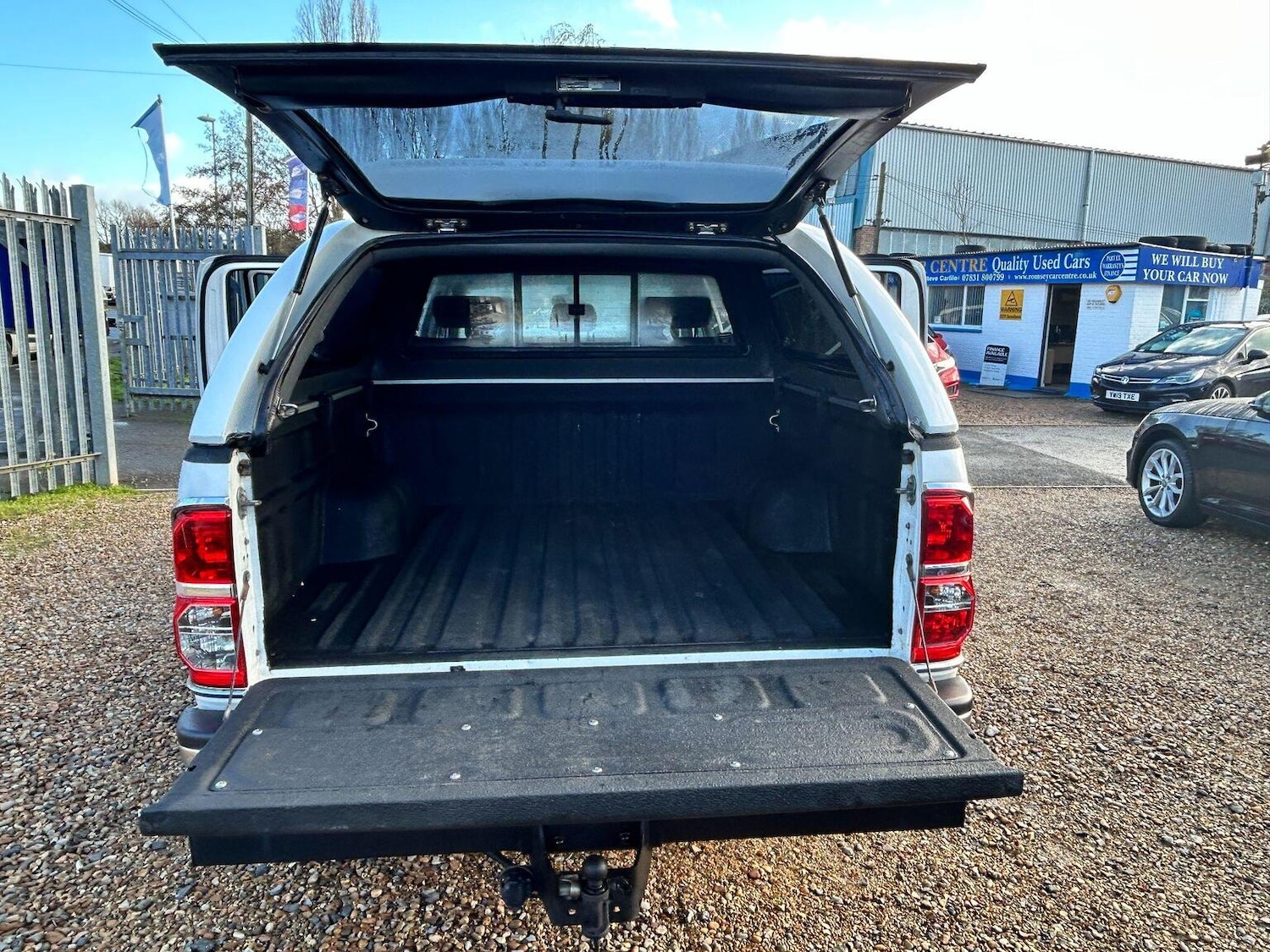 Used Toyota Hilux 2015 for sale - 77937894: Photo 16