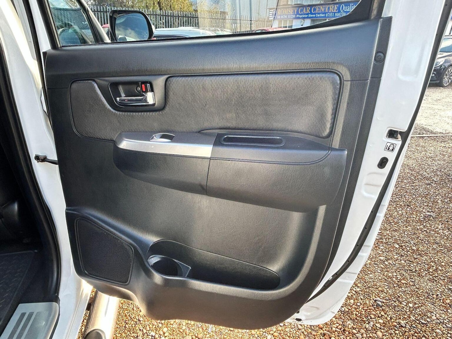 Used Toyota Hilux 2015 for sale - 77937894: Photo 25