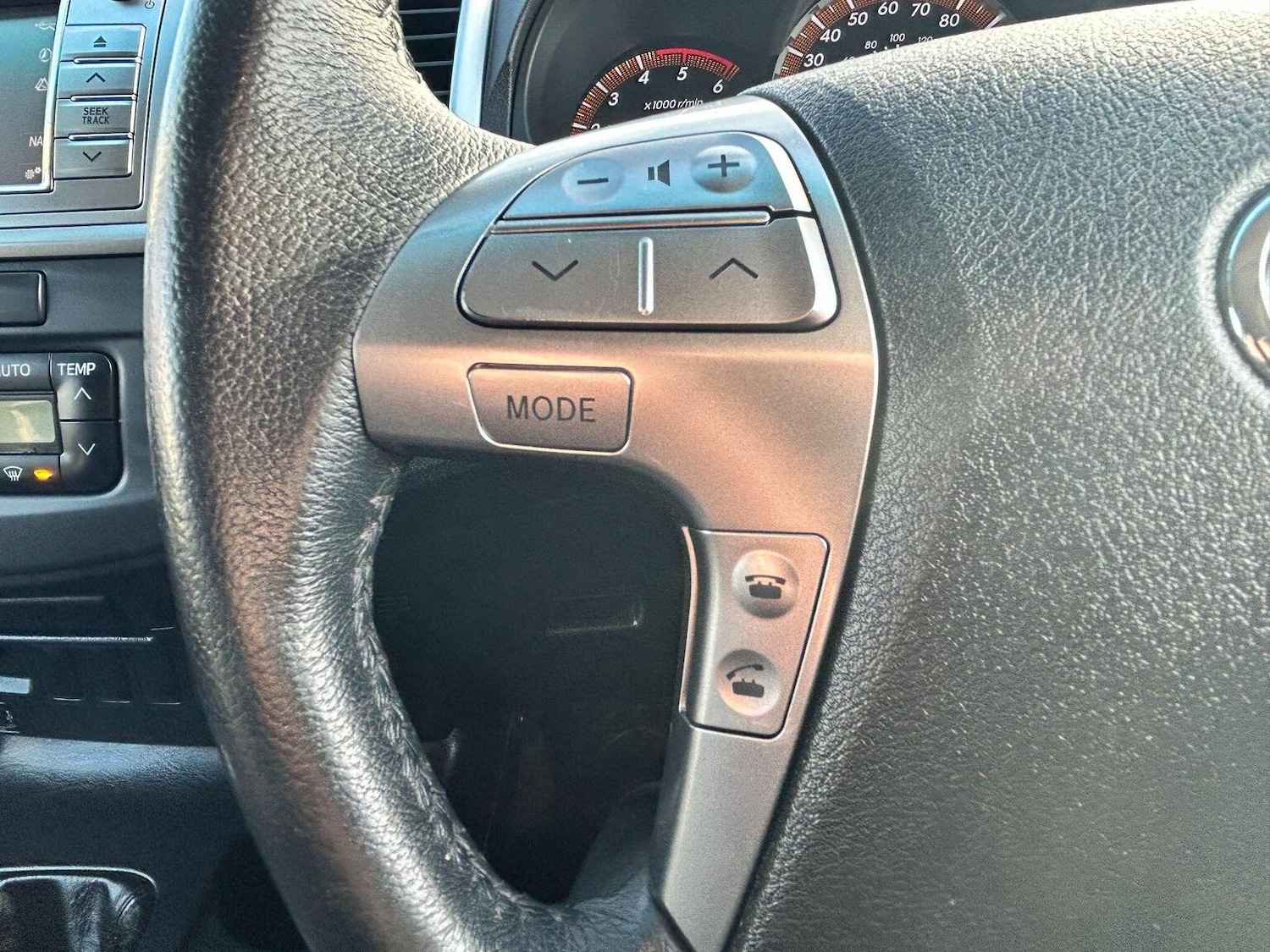 Used Toyota Hilux 2015 for sale - 77937894: Photo 41