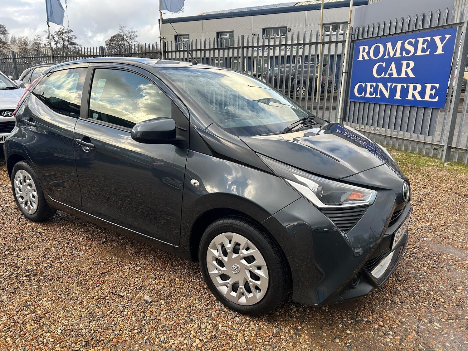 Used Toyota AYGO 2019 for sale - 77802361: Photo 1