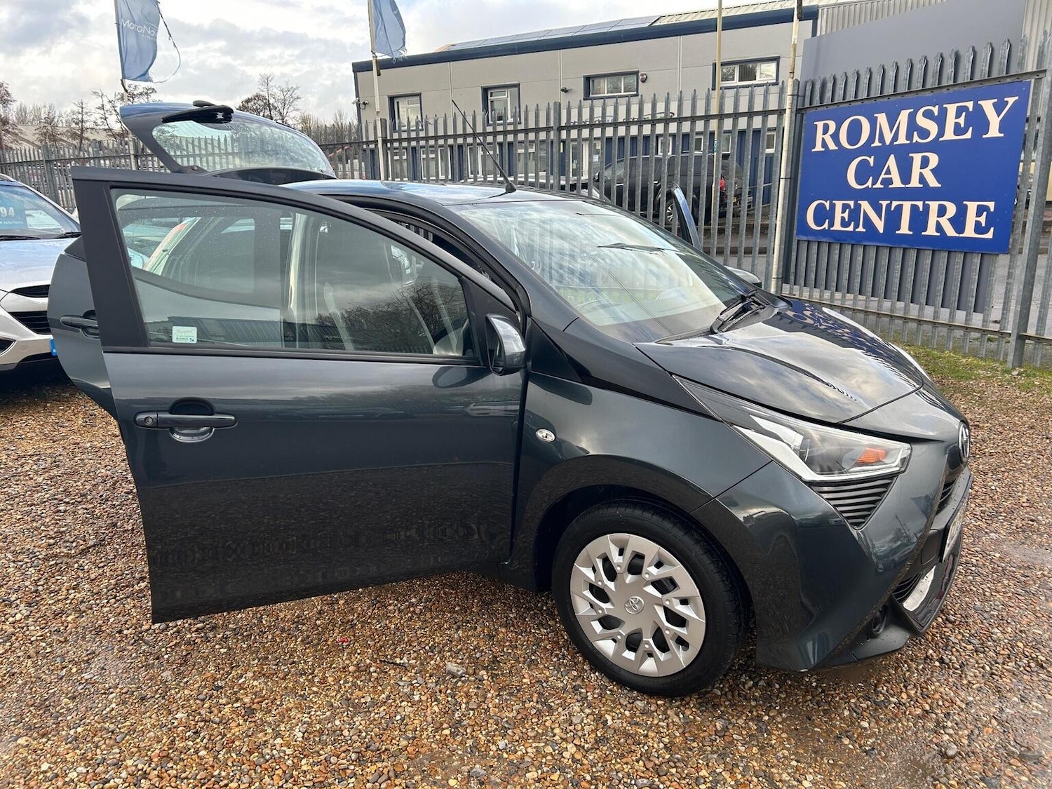 Used Toyota AYGO 2019 for sale - 77802361: Photo 18