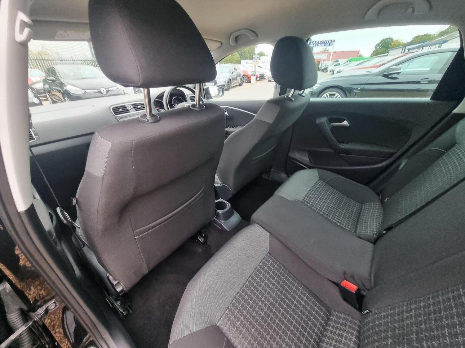 Used Volkswagen Polo 2016 for sale - 77802373: Photo 10