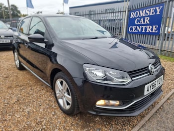 Used Volkswagen Polo 2016 for sale - 77802373: Photo