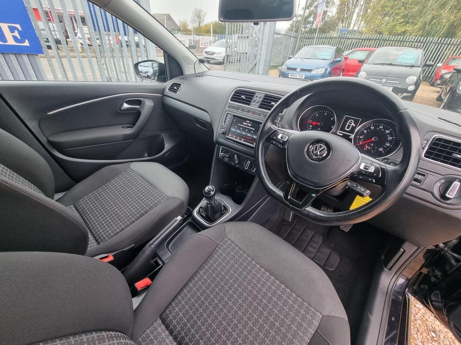 Used Volkswagen Polo 2016 for sale - 77802373: Photo 27