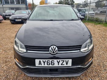 Used Volkswagen Polo 2016 for sale - 77802373: Photo