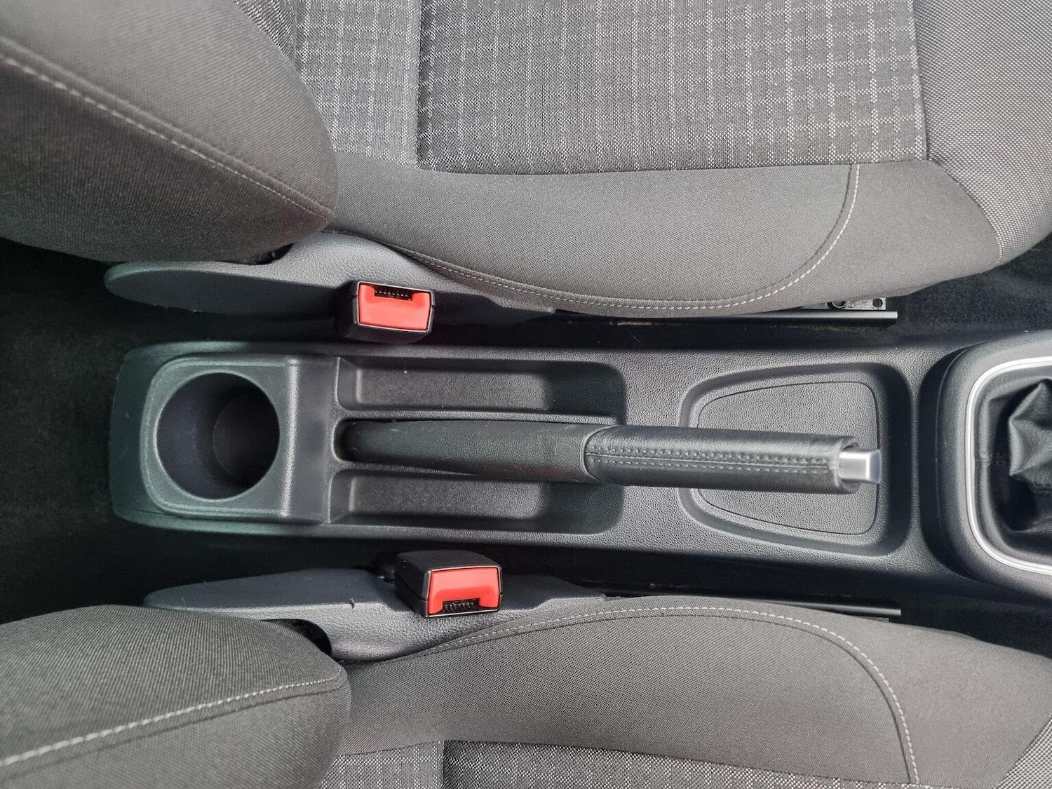 Used Volkswagen Polo 2016 for sale - 77802373: Photo 32