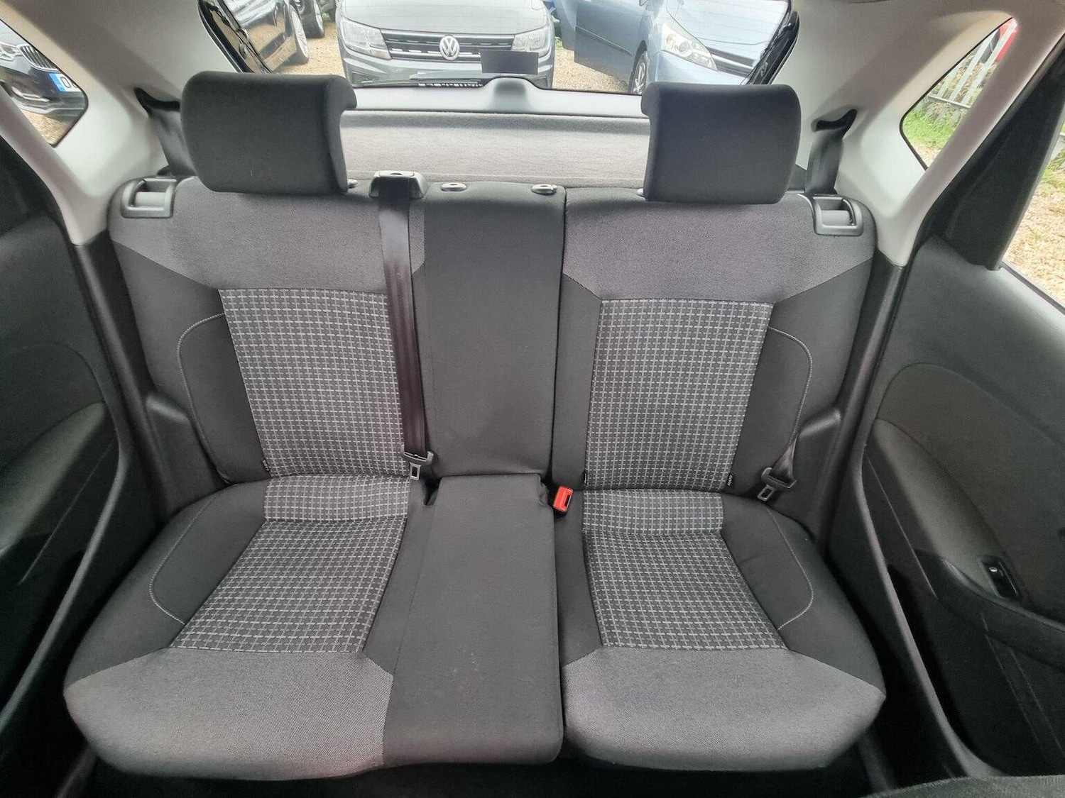 Used Volkswagen Polo 2016 for sale - 77802373: Photo 33