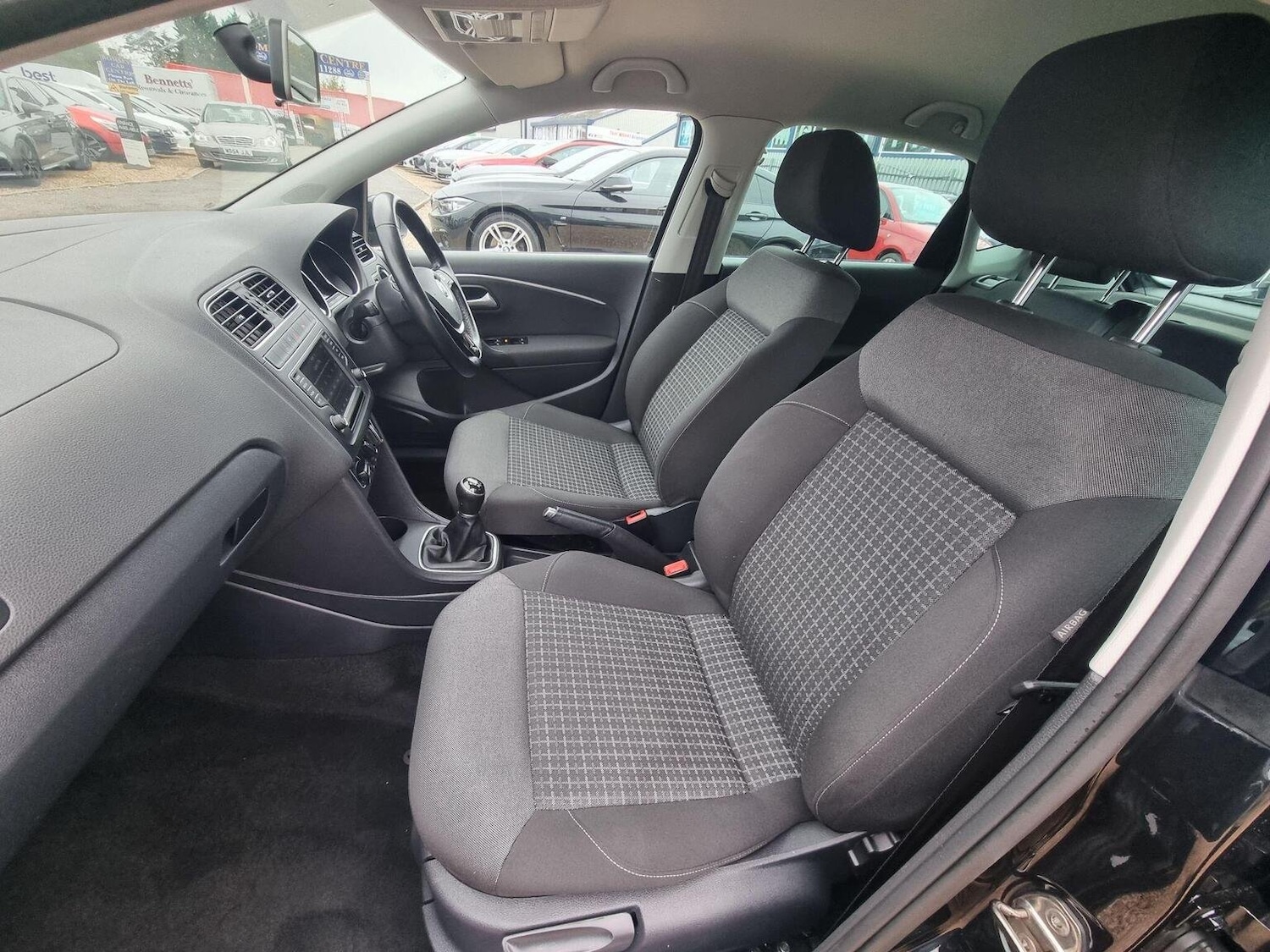 Used Volkswagen Polo 2016 for sale - 77802373: Photo 6