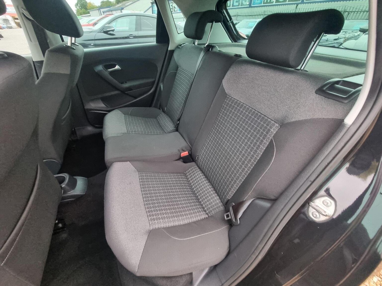 Used Volkswagen Polo 2016 for sale - 77802373: Photo 9