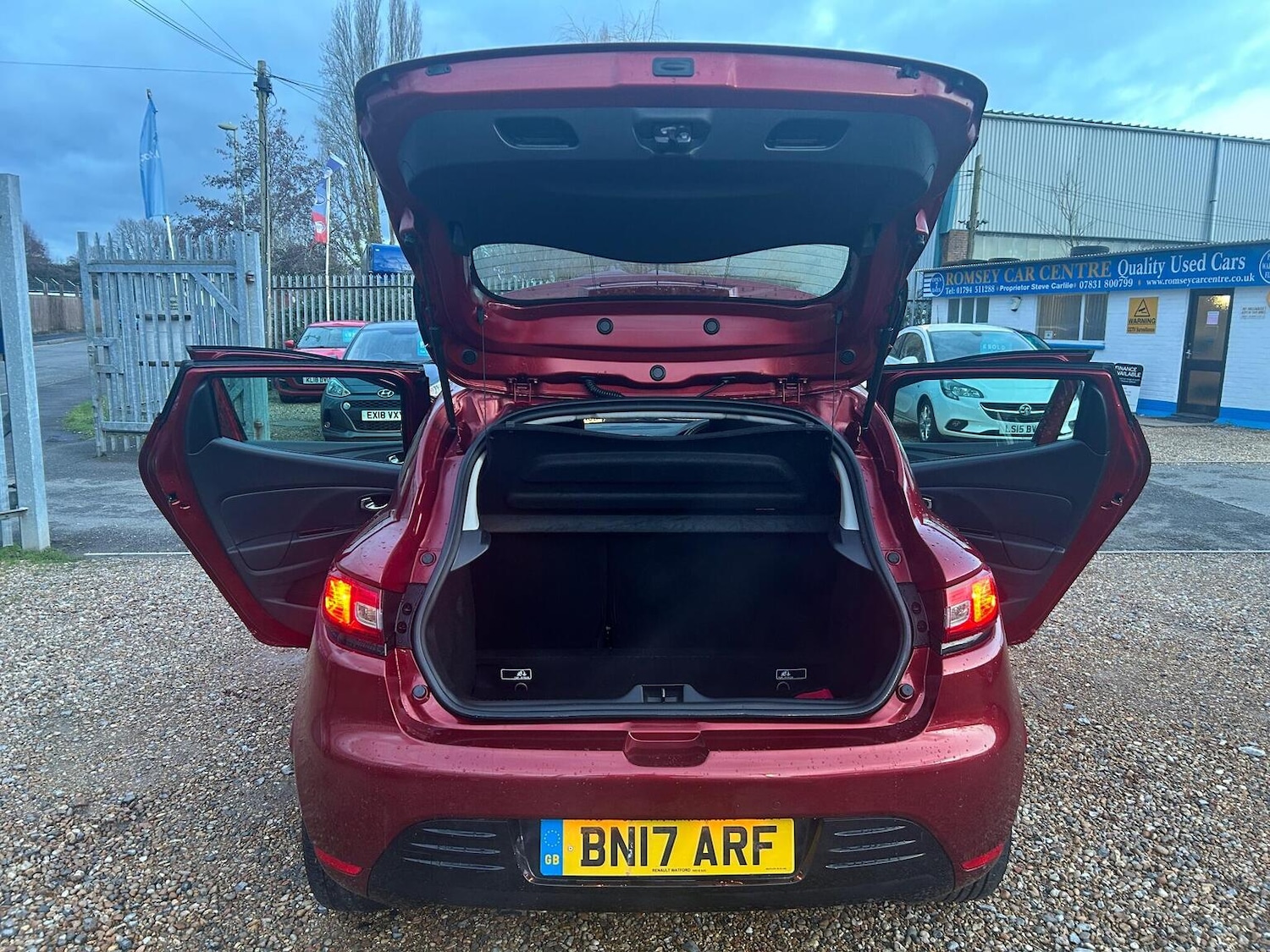 Used Renault Clio 2017 for sale - 77802360: Photo 16