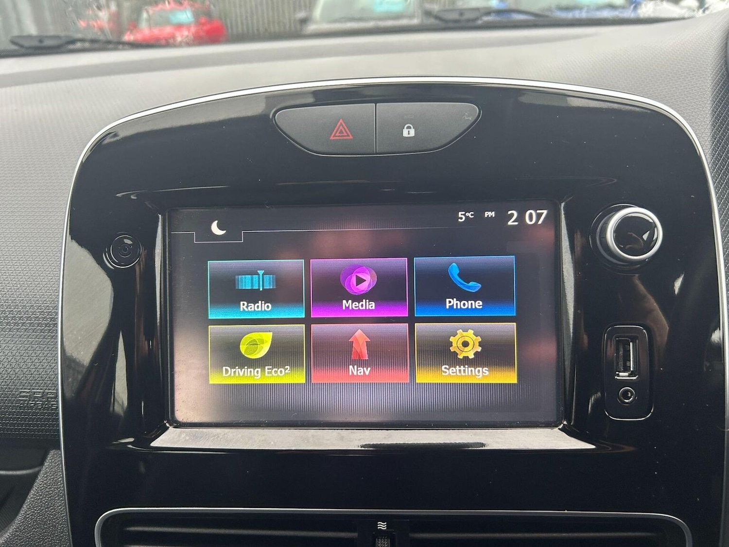 Used Renault Clio 2017 for sale - 77802360: Photo 19