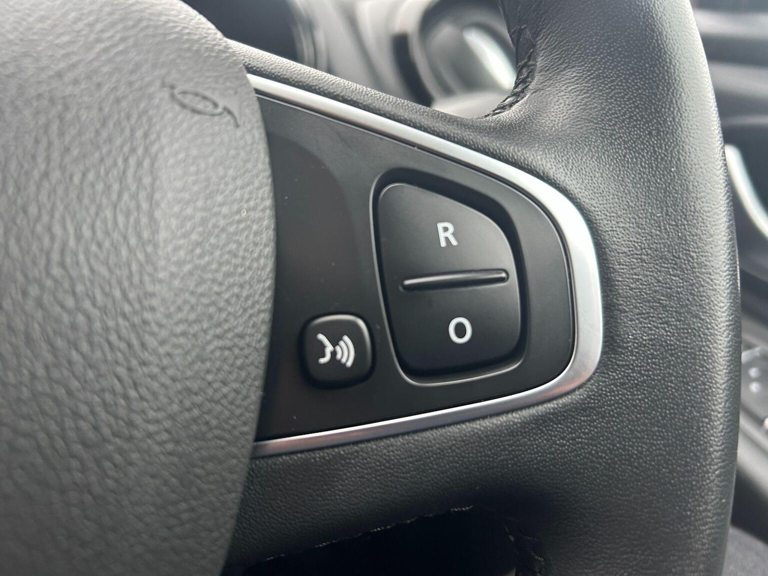 Used Renault Clio 2017 for sale - 77802360: Photo 28