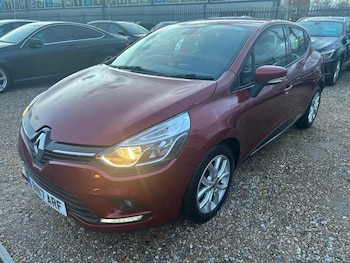 Used Renault Clio 2017 for sale - 77802360: Photo
