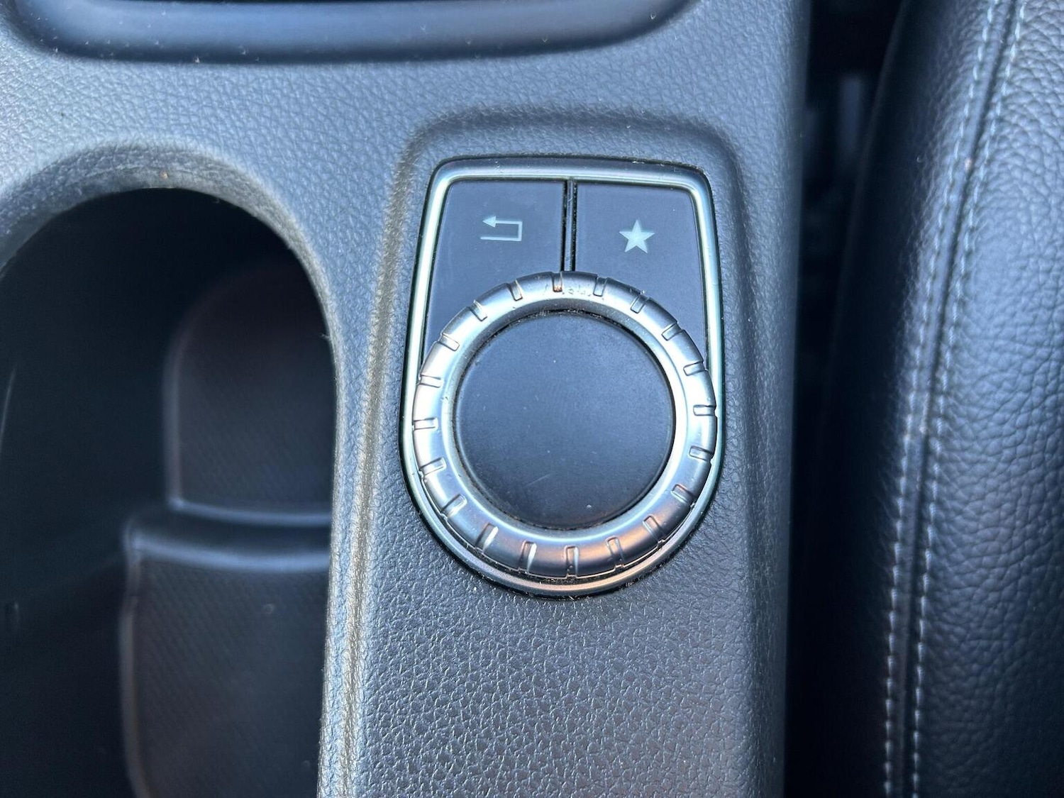 Used Mercedes-Benz GLA 2016 for sale - 77802349: Photo 38