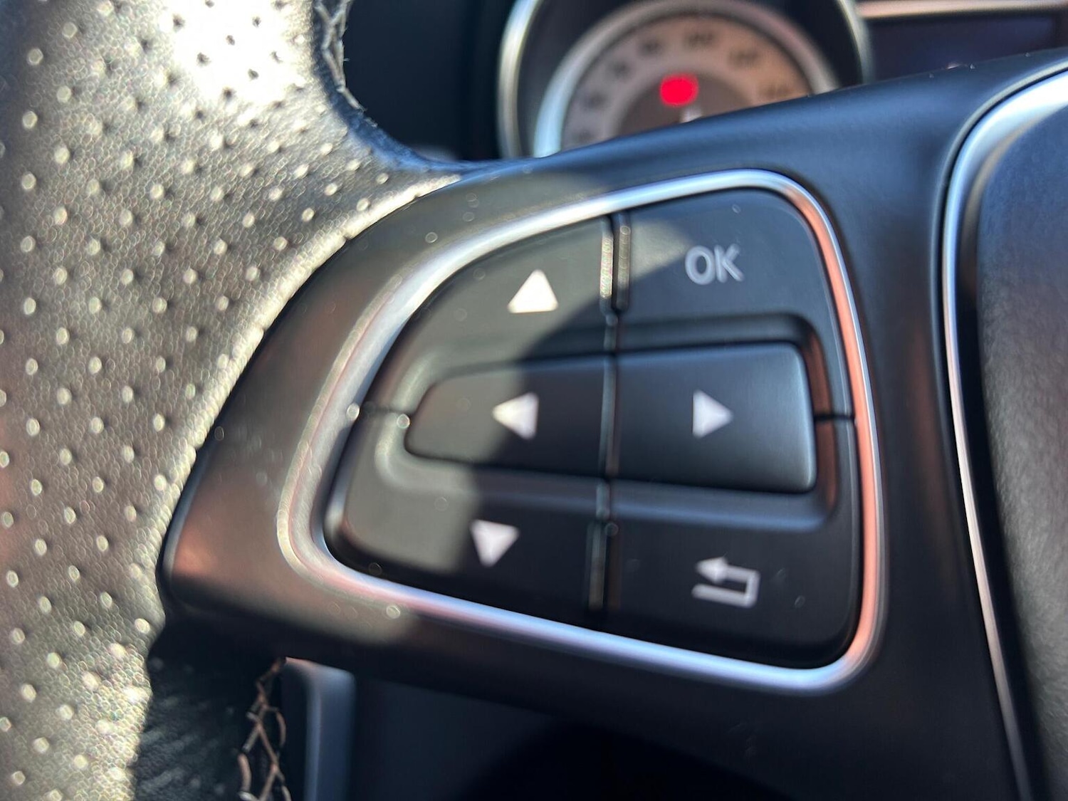 Used Mercedes-Benz GLA 2016 for sale - 77802349: Photo 40