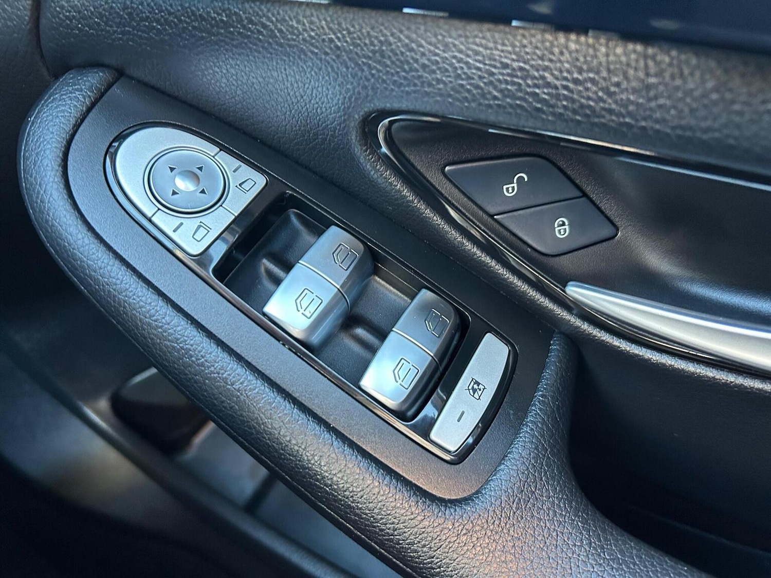 Used Mercedes-Benz C Class 2016 for sale - 77802352: Photo 46