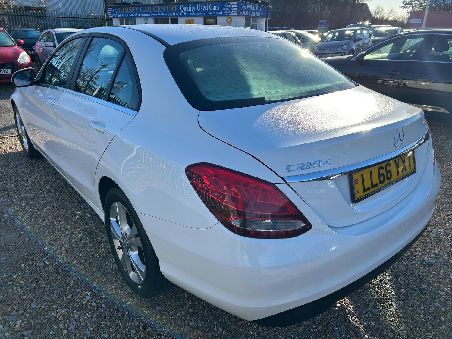 Used Mercedes-Benz C Class 2016 for sale - 77802352: Photo 5