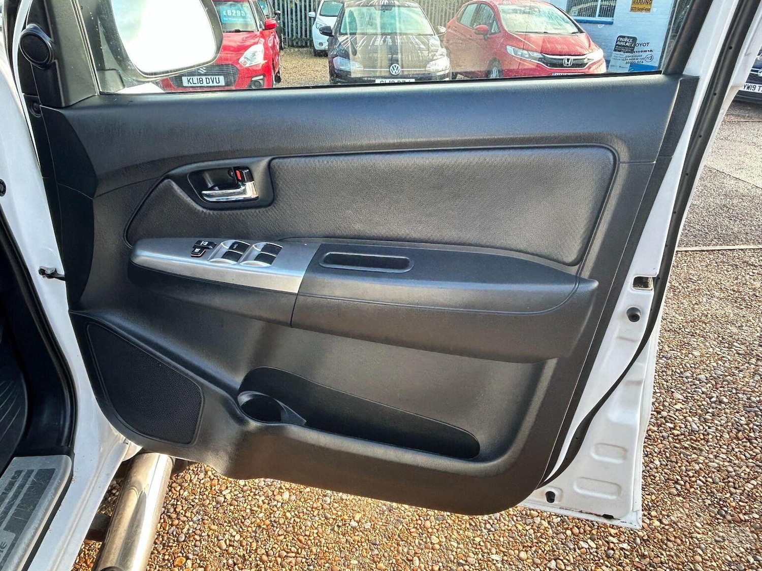 Used Toyota Hilux 2015 for sale - 77802370: Photo 18