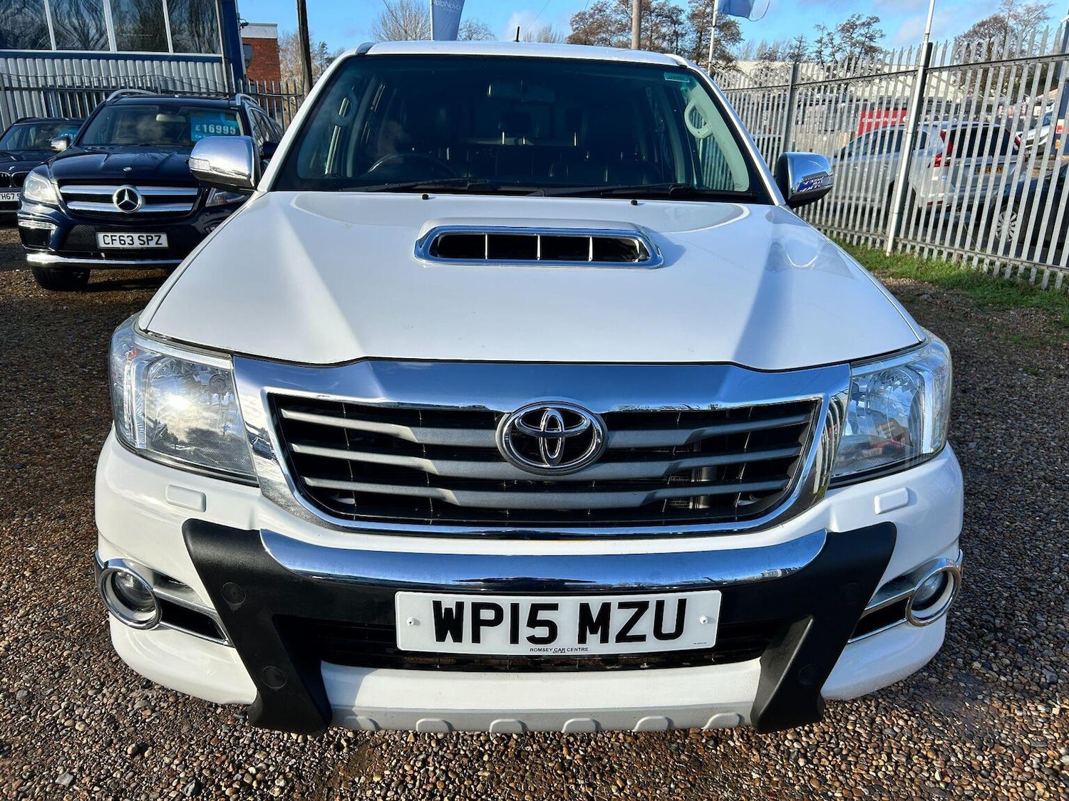 Used Toyota Hilux 2015 for sale - 77802370: Photo 2
