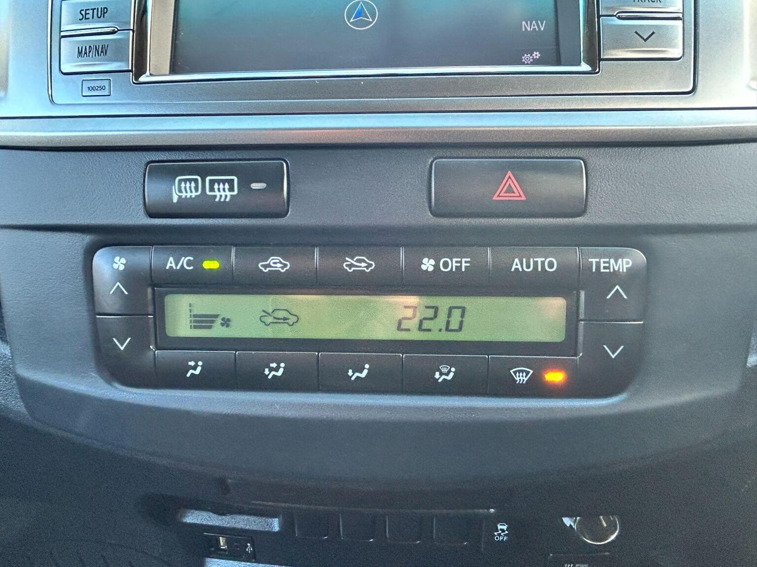 Used Toyota Hilux 2015 for sale - 77802370: Photo 36