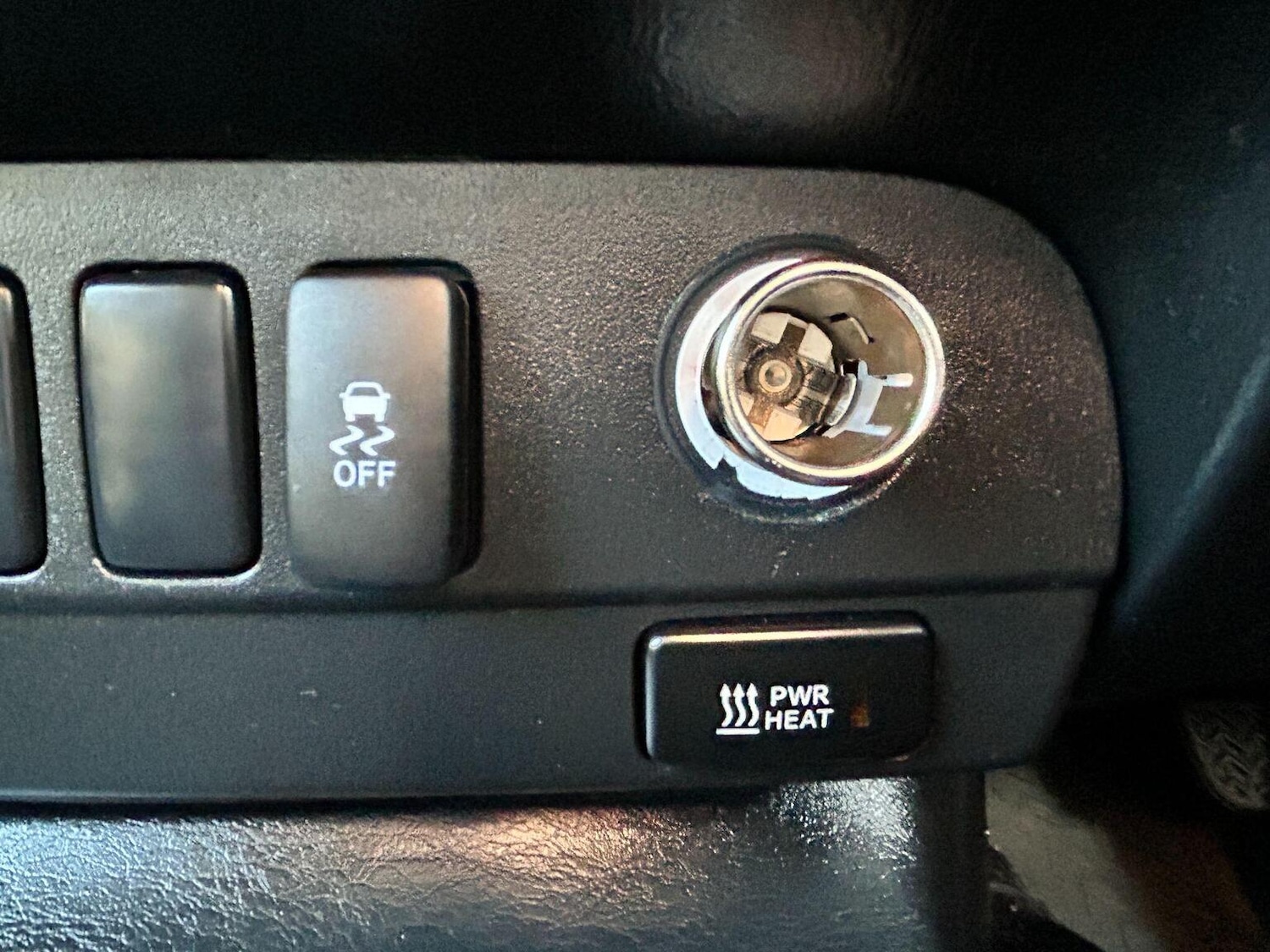 Used Toyota Hilux 2015 for sale - 77802370: Photo 38