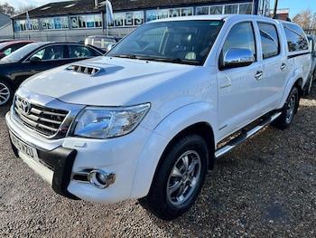 Used Toyota Hilux 2015 for sale - 77802370: Photo