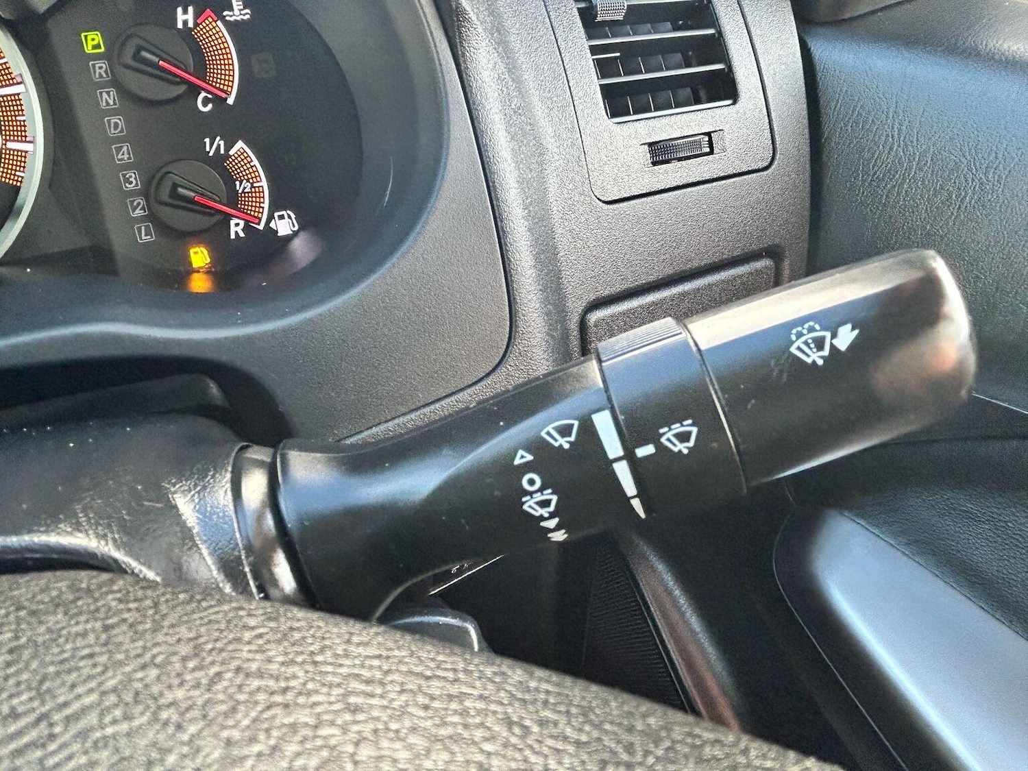 Used Toyota Hilux 2015 for sale - 77802370: Photo 44