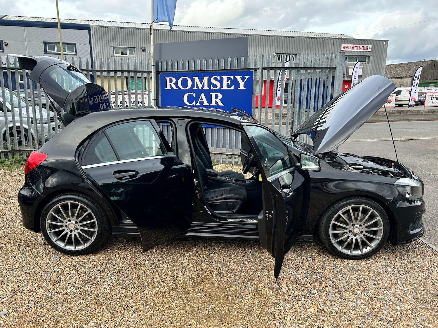 Used Mercedes-Benz A-Class 2014 for sale - 77937838: Photo 18