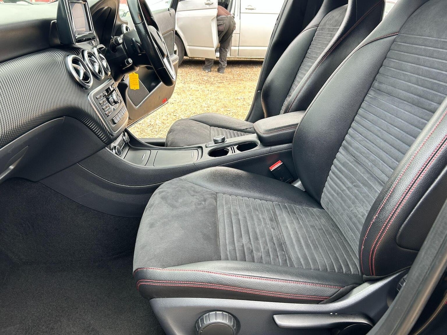 Used Mercedes-Benz A-Class 2014 for sale - 77937838: Photo 26