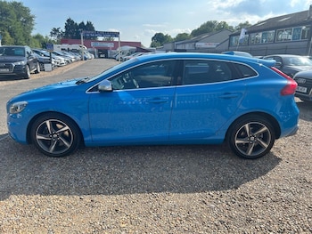 Used Volvo V40 2013 for sale - 78526494: Photo