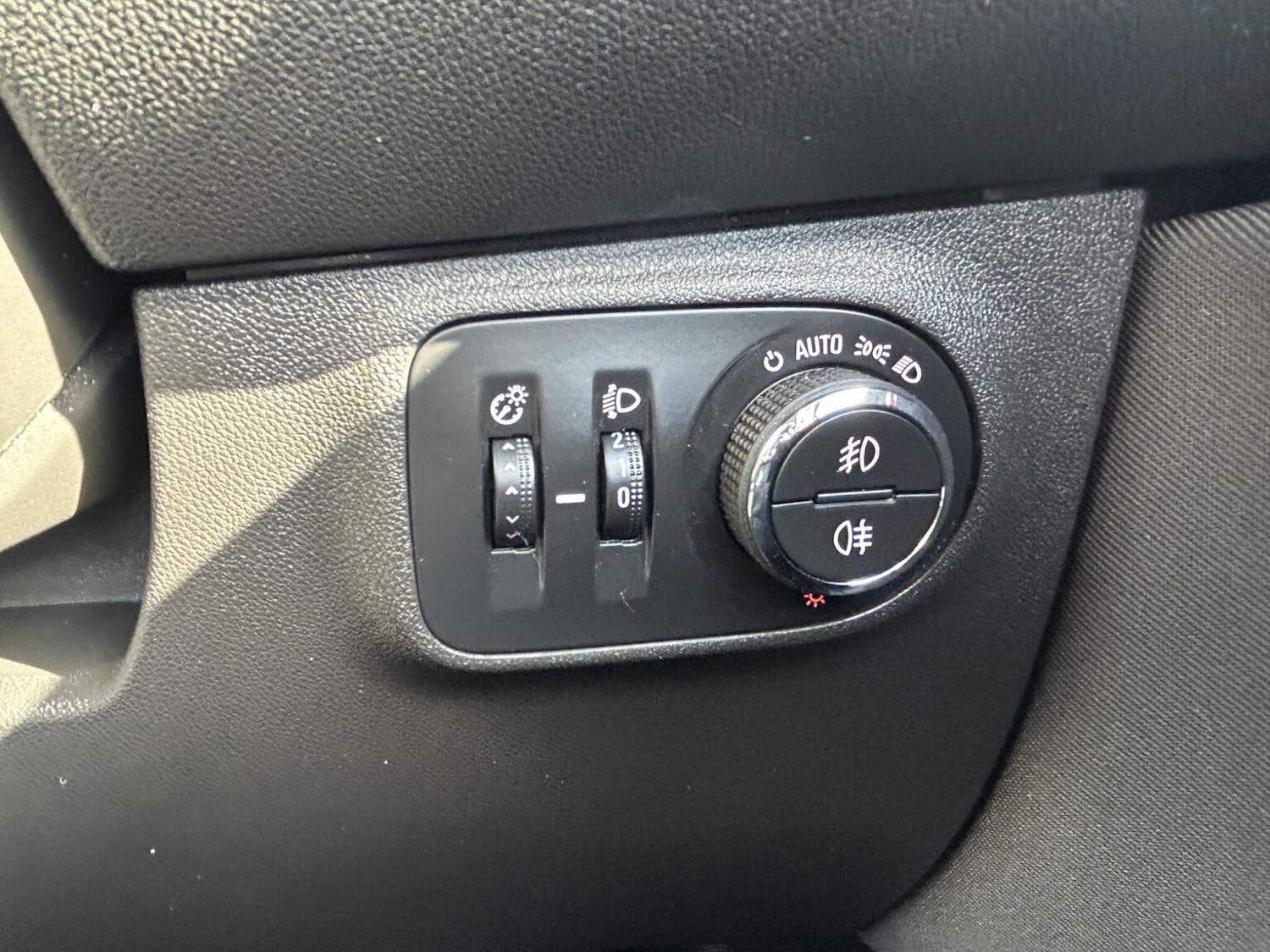 Used Vauxhall Corsa 2015 for sale - 78213544: Photo 39