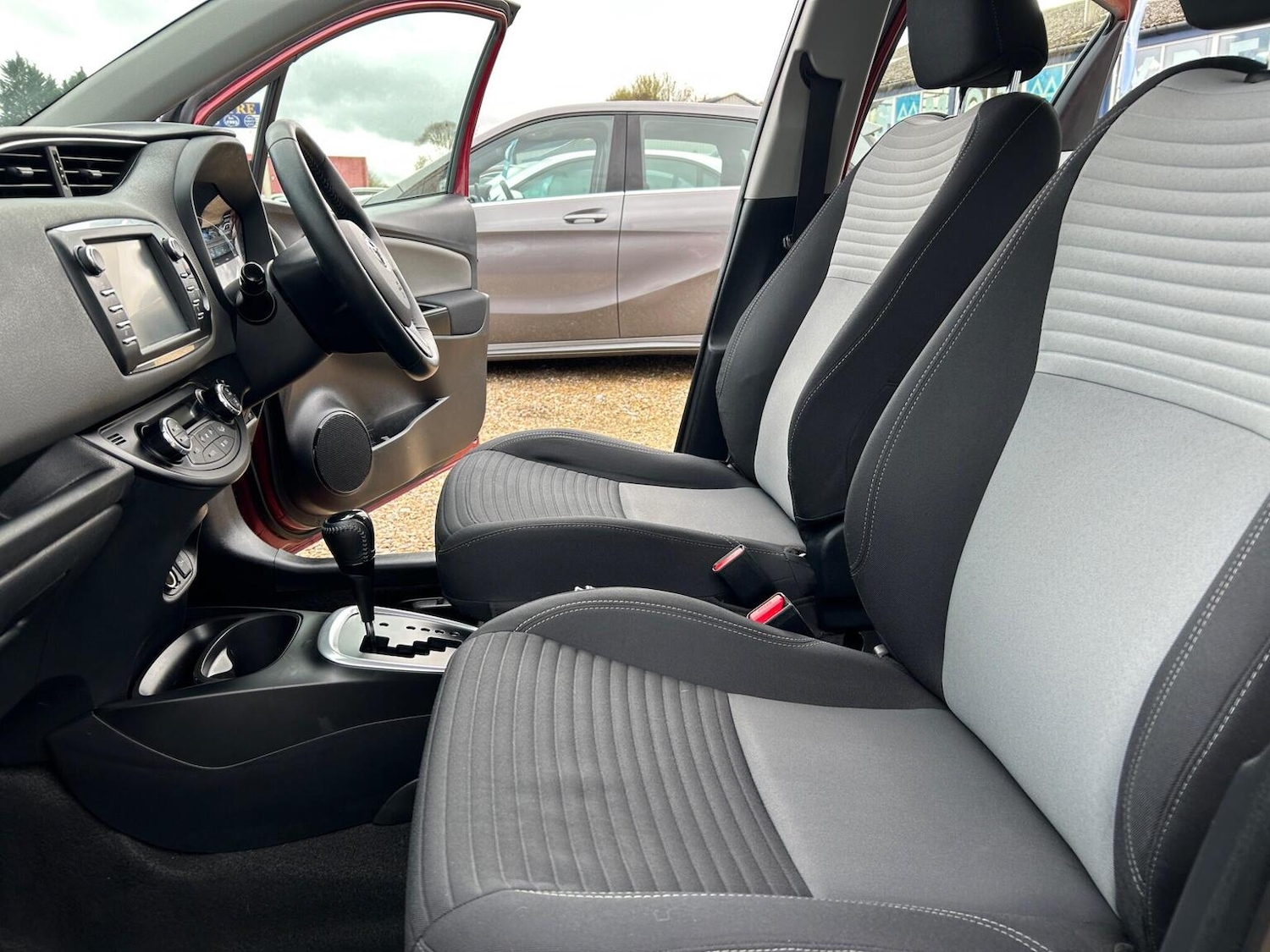 Used Toyota Yaris 2019 for sale - 77822338: Photo 23