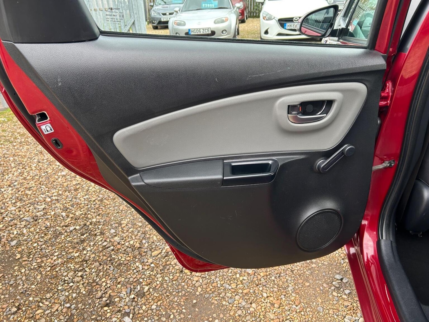 Used Toyota Yaris 2019 for sale - 77822338: Photo 25