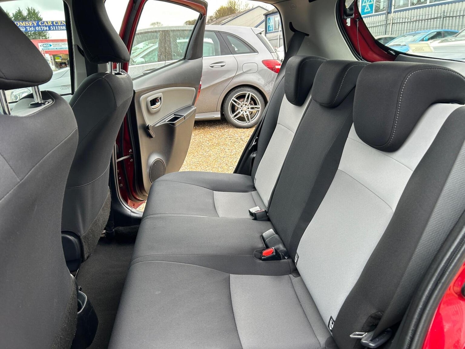 Used Toyota Yaris 2019 for sale - 77822338: Photo 27