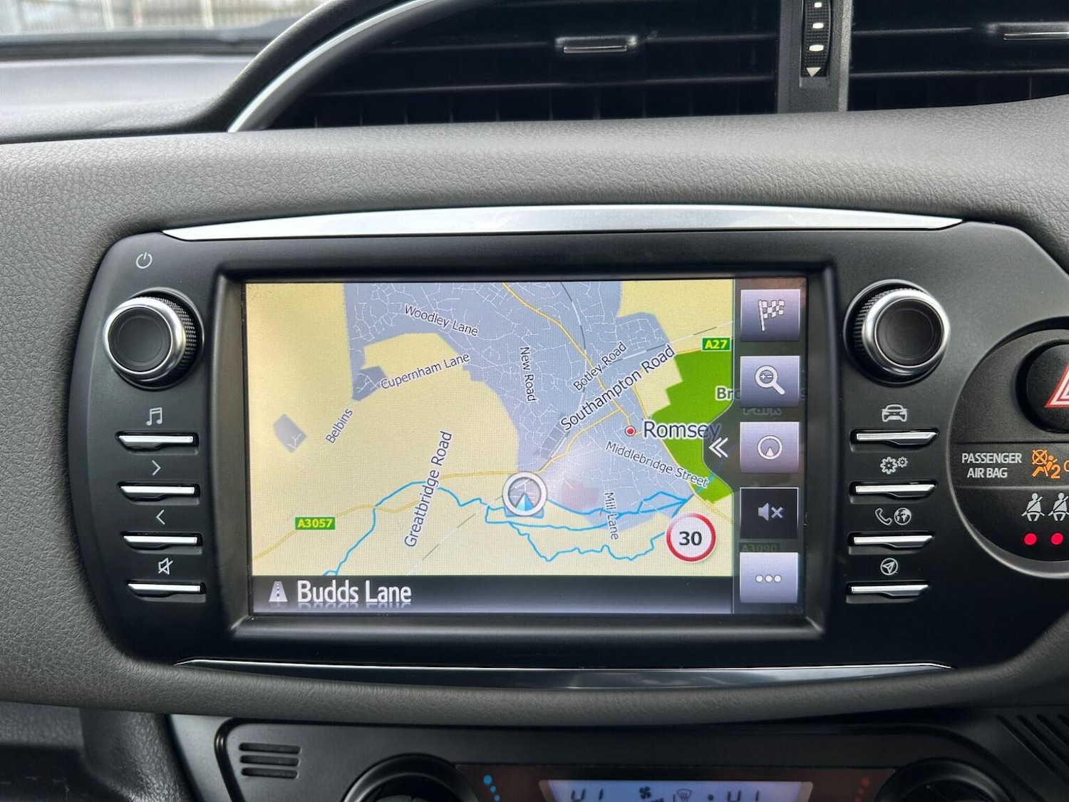 Used Toyota Yaris 2019 for sale - 77822338: Photo 32