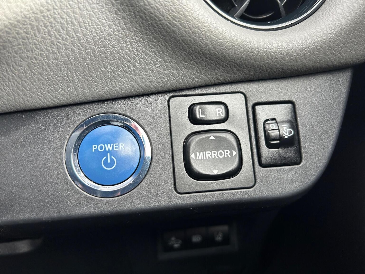 Used Toyota Yaris 2019 for sale - 77822338: Photo 45